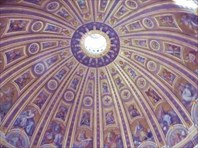 Ватикан. Купол Микеланджело в Соборе Св. Петра вблизи